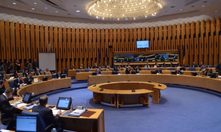 Delegati Doma naroda BiH danas o blokadi institucija