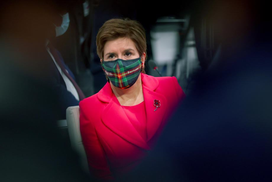 Sturgeon: Postoje dokazi o lokalnoj transmisiji omikrona u Škotskoj