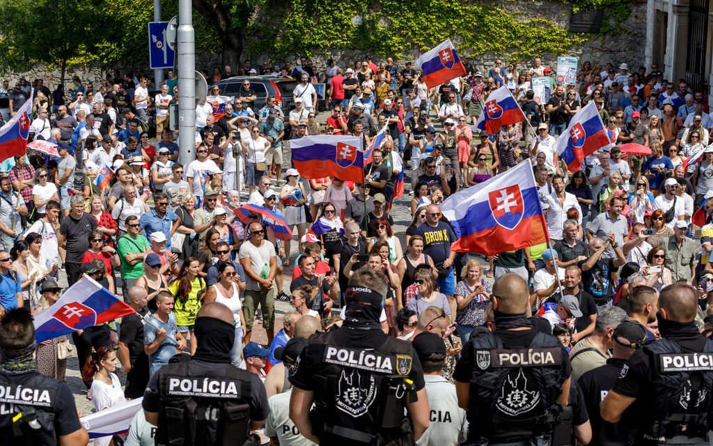 Demonstranti blokirali ulice u Bratislavi zbog novog zakona o koronavirusu