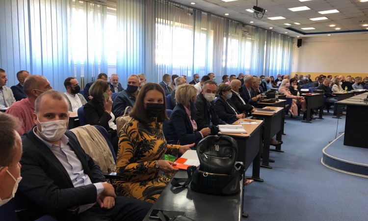 Ministar Baraković održao sastanak s direktorima škola TK