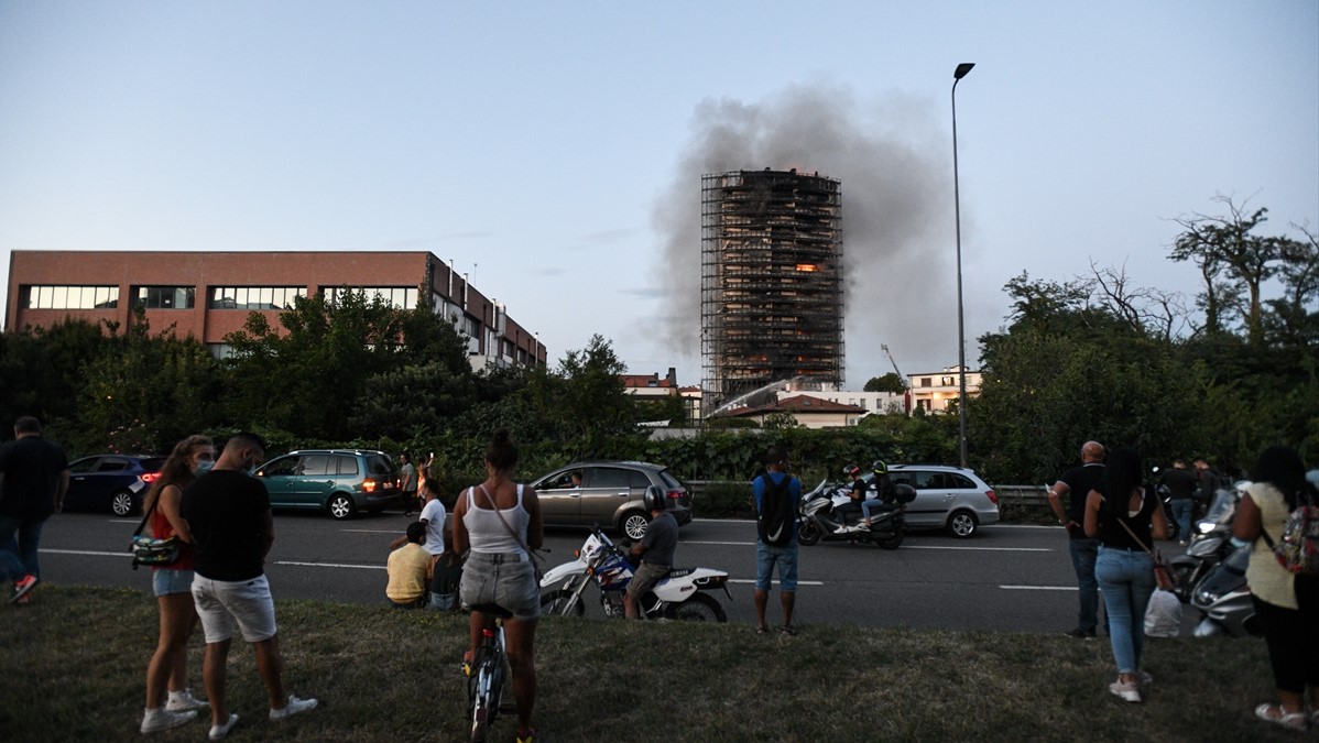 U požaru u neboderu u Milanu nema registrovanih žrtava