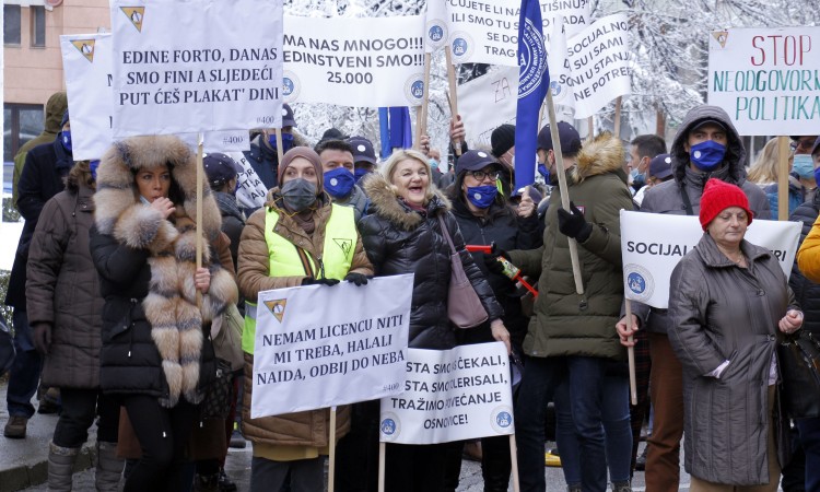 Sindikati: Fortina računica i podaci o platama nisu tačni