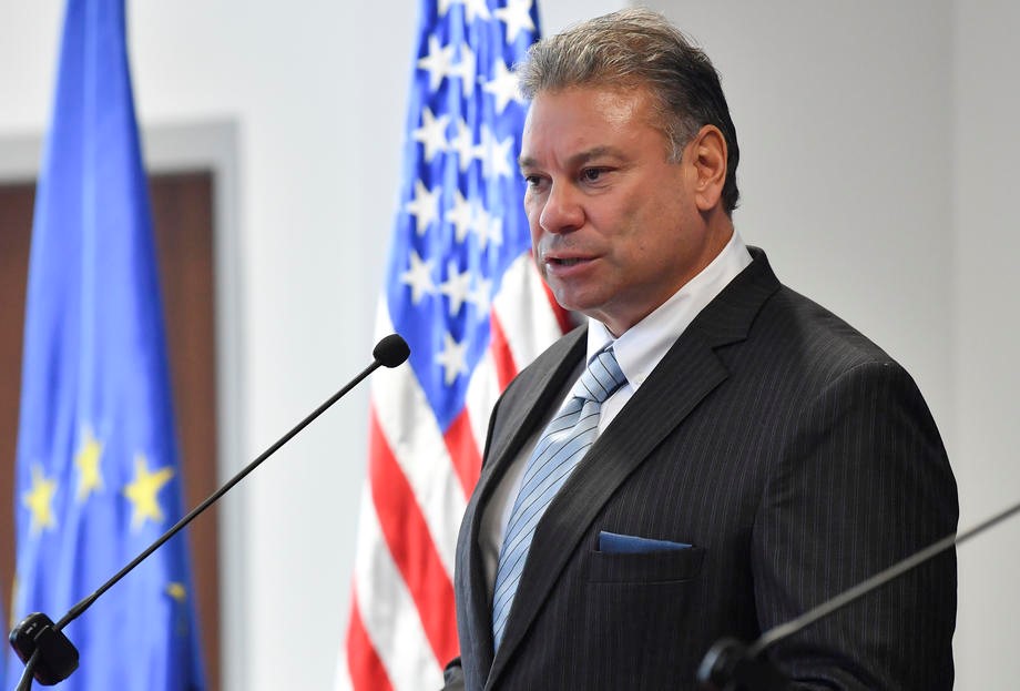 Escobar: Srbija da se pridruži sankcijama protiv Rusije