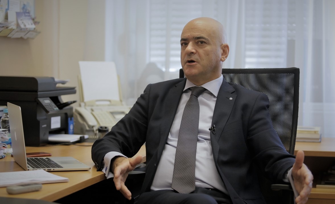 "Razmatra se uvođenje potvrde o vakcinaciji ili negativnog testa"