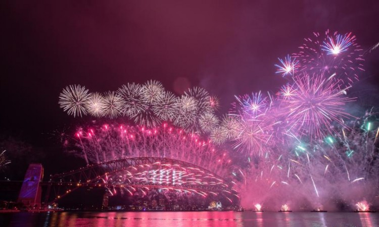 Milijarde ljudi dočekuju drugu Novu godinu u znaku Covid restrikcija