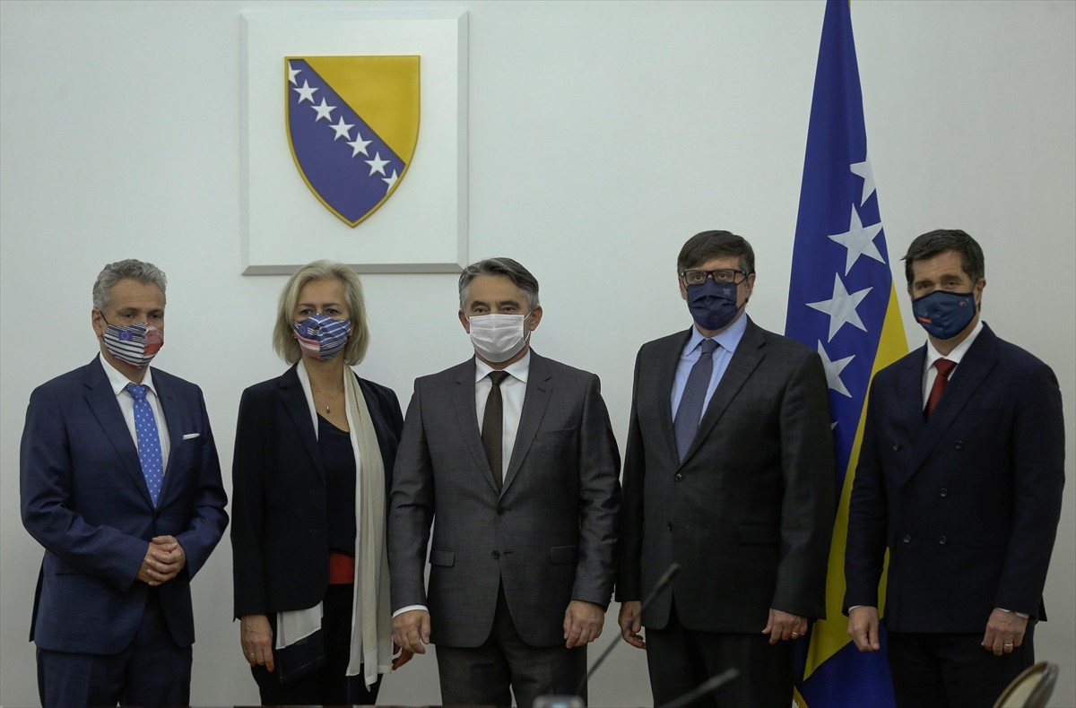 Komšić: Asimetričan izbor članova Predsjedništva BiH je neprihvatljiv