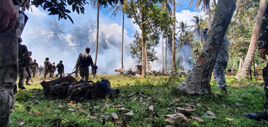 Pronađena crna kutija vojnog aviona koji se srušio na Filipinima