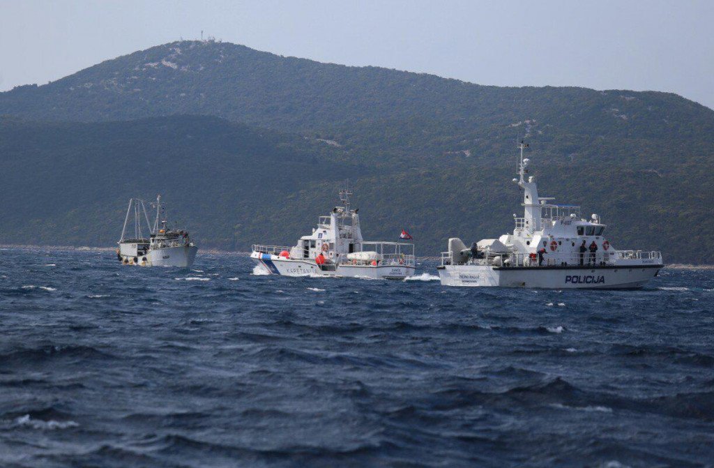 U sudaru brodica u Hvarskom kanalu povrijeđeno 12 osoba