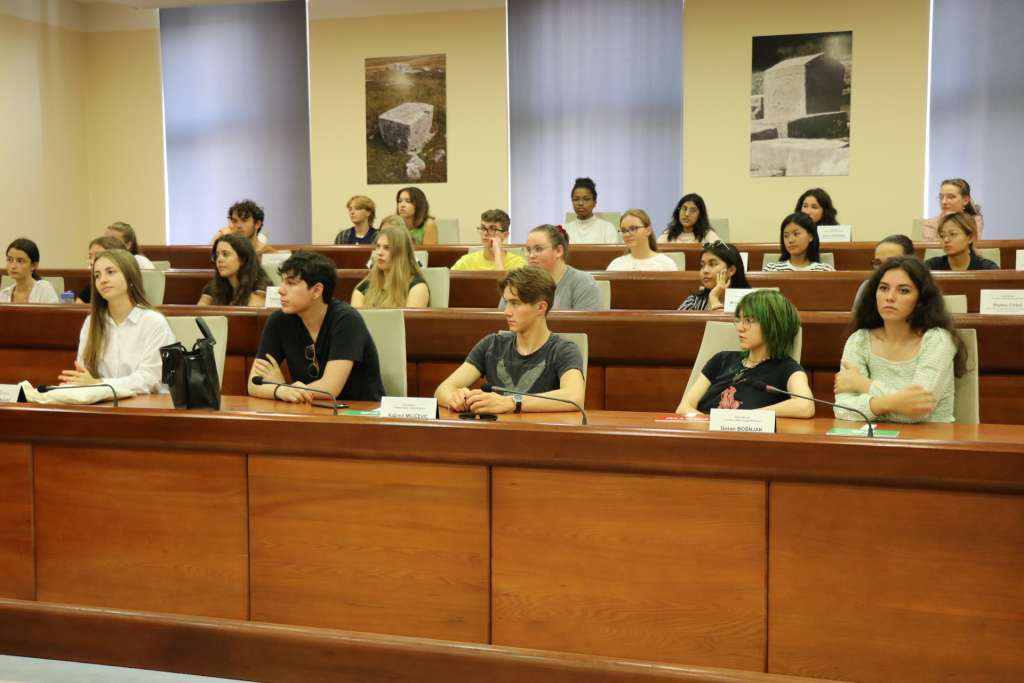 Gradonačelnik Kordić poželio dobrodošlicu 17. generaciji učenika UWC-a Mostar