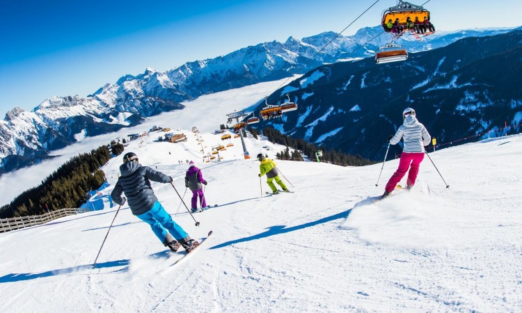 Austrijska skijaška sezona počinje strogim pravilima o maskama i hrani