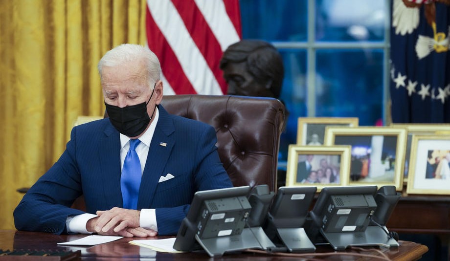 Biden potpisao naredbe kojima se poništava Trumpova imigracijska politika