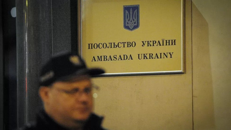 Ukrajinske ambasade primile pakete sa izvađenim životinjskim očima