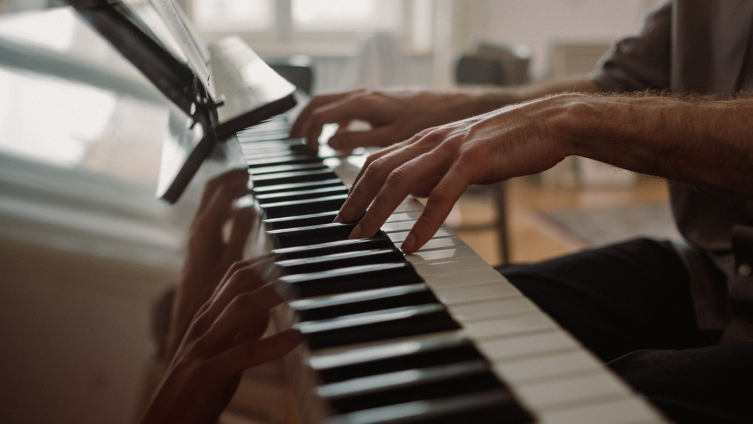 Sviranje klavira smanjuje stres i depresiju