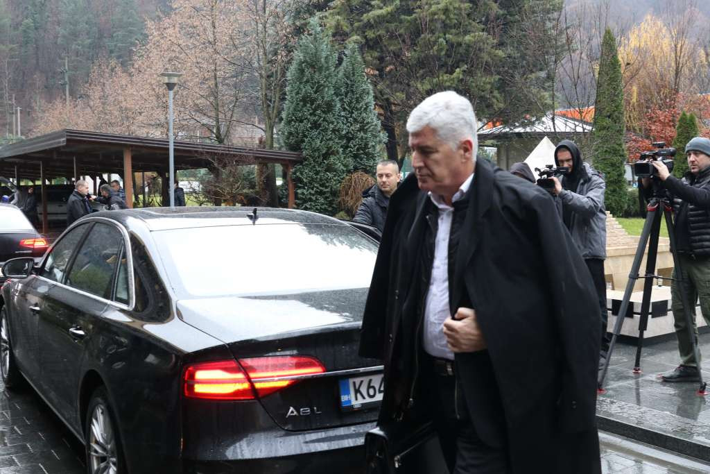 Počeo sastanak koalicionih partnera o formiranju federalne i državne vlasti