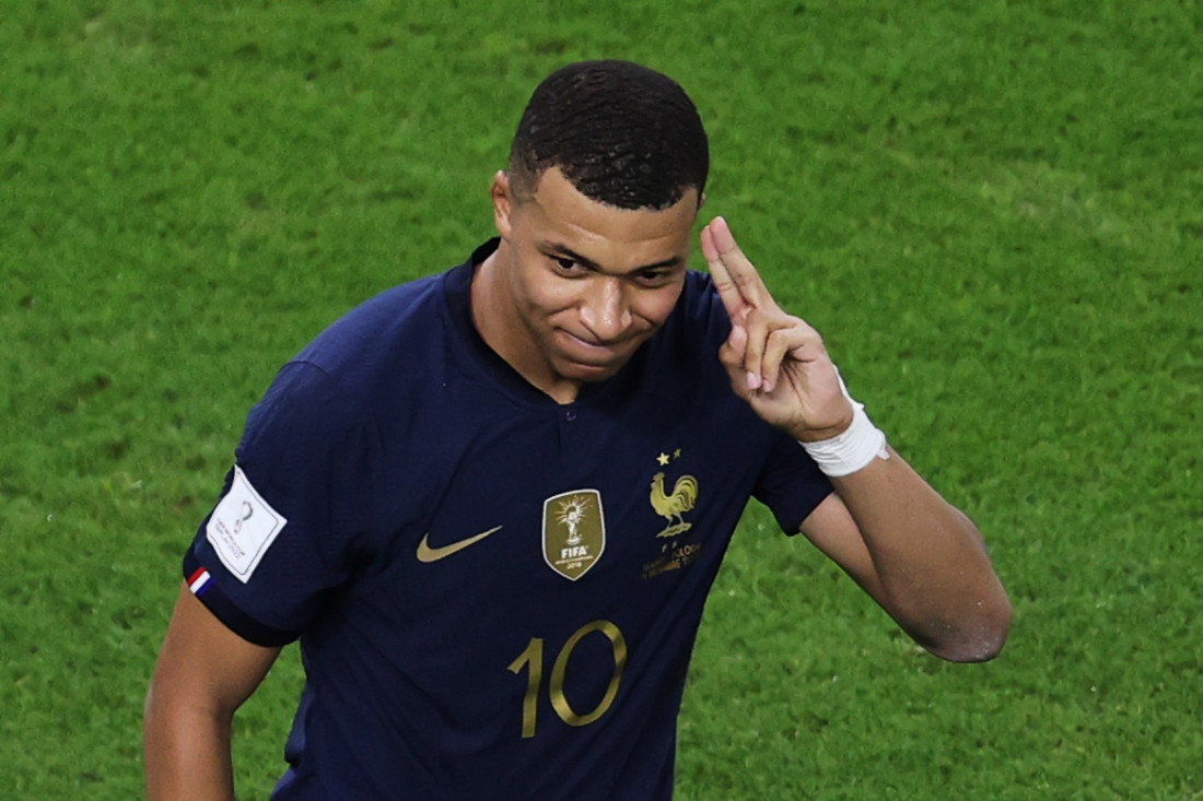 Kylian Mbappe u centru pažnje u Dohi
