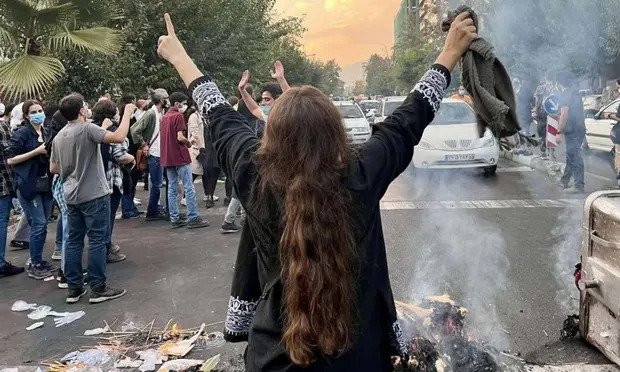 Iranske snage sigurnosti pucaju u lica i genitalije žena na protestima