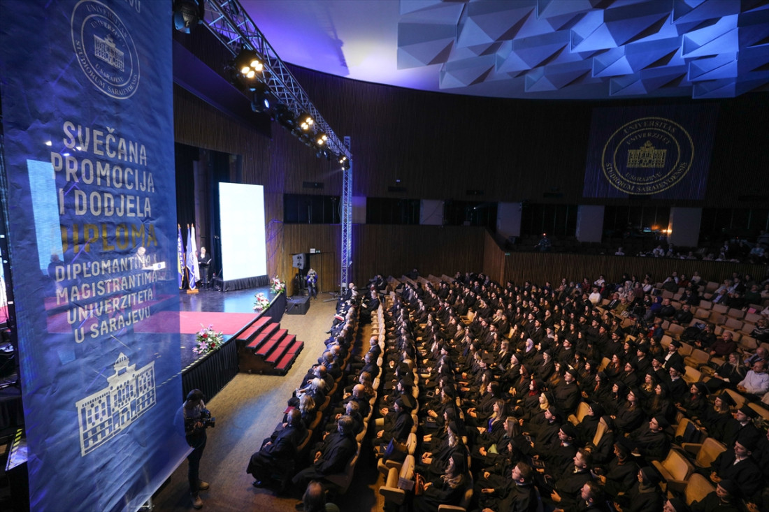Svečano promovisana 4.102 diplomanta i magistranta Univerziteta u Sarajevu