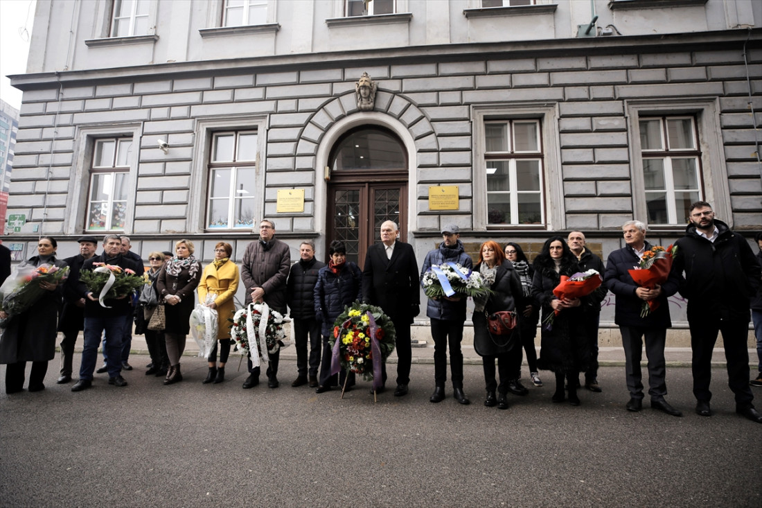 Prije 29 godina ispred OŠ "Safvet-beg Bašagić" ubijeno osam građana Sarajeva