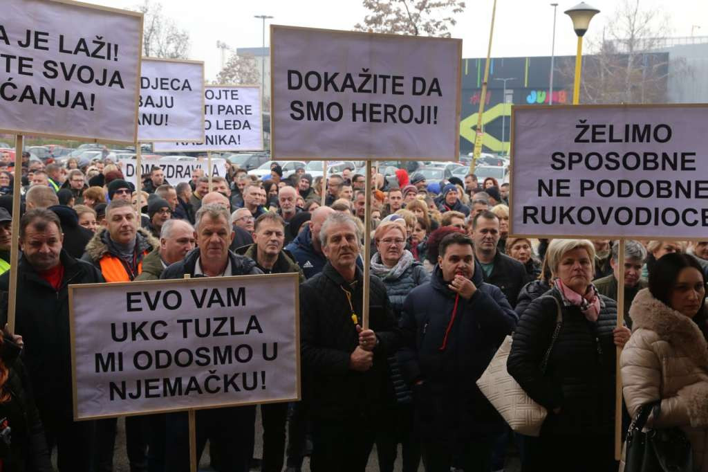 Zdravstveni radnici u TK zahtijevaju isplatu jednokratne novčane pomoći