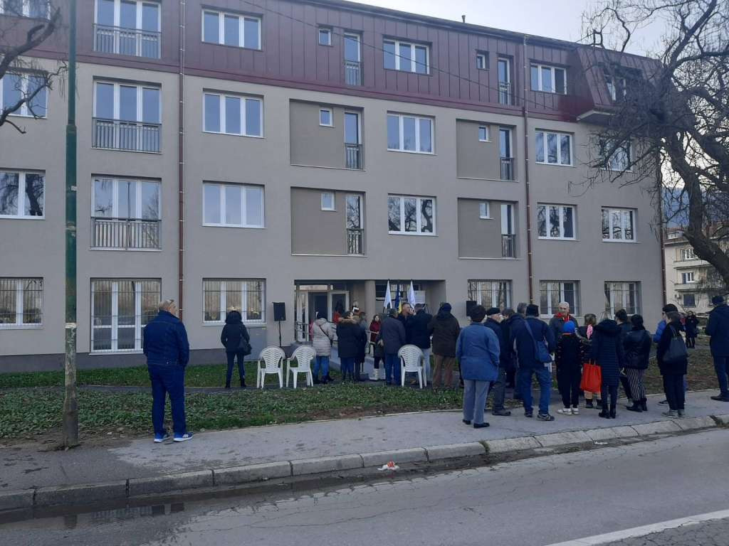 U Hrasnici 33 porodice iz kolektivnih centara dobile ključeve stanova