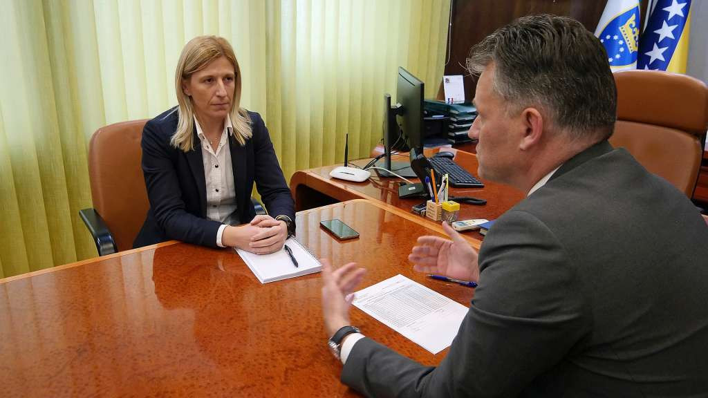 Mehmedić preuzela dužnost, Vlada ZDK na prvoj sjednici obustavila nova zapošljavanja