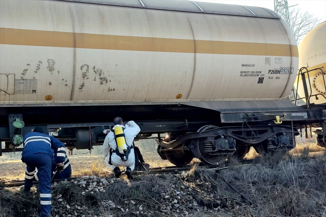 Počelo uklanjanje kompozicije voza sa amonijakom u Pirotu