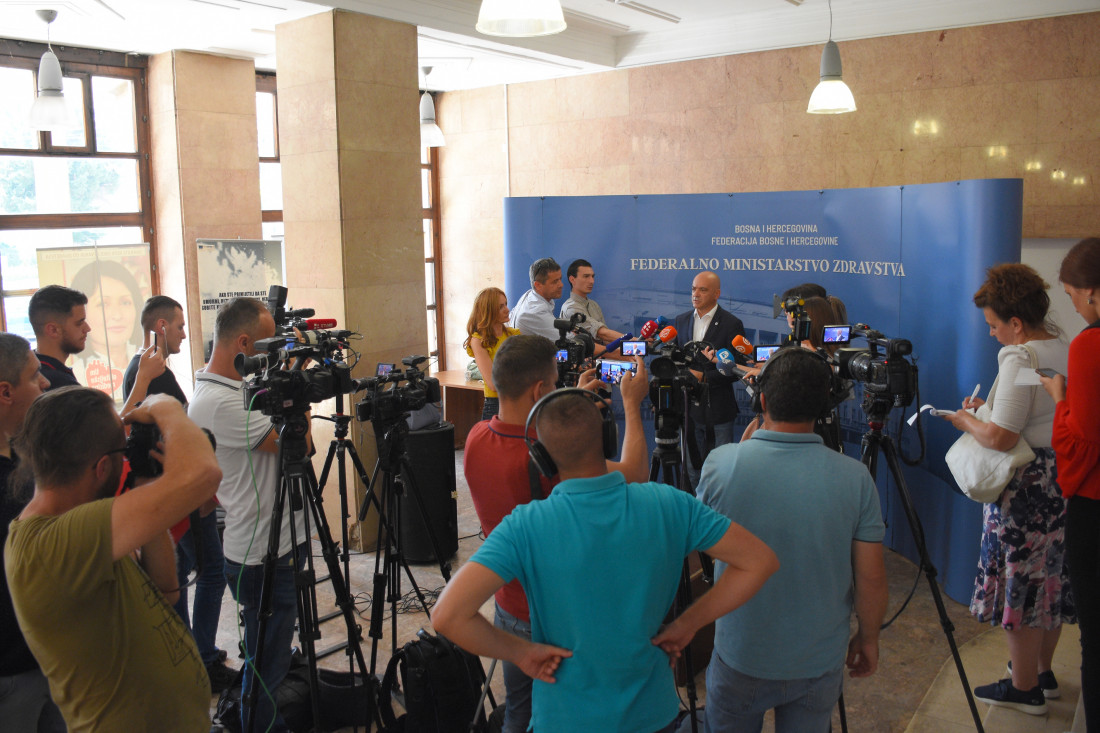 Krizni štab: Primjetan blagi porast broja slučajeva COVID-a