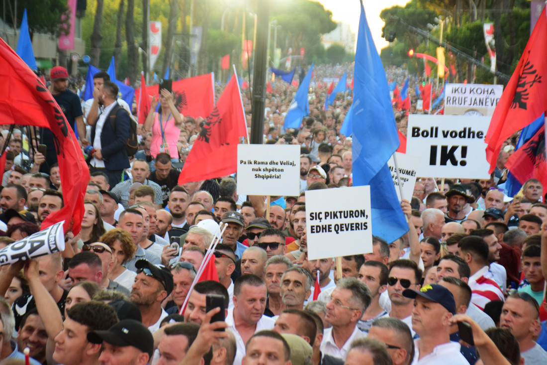 U Tirani održani antivladini protesti zbog porasta cijena