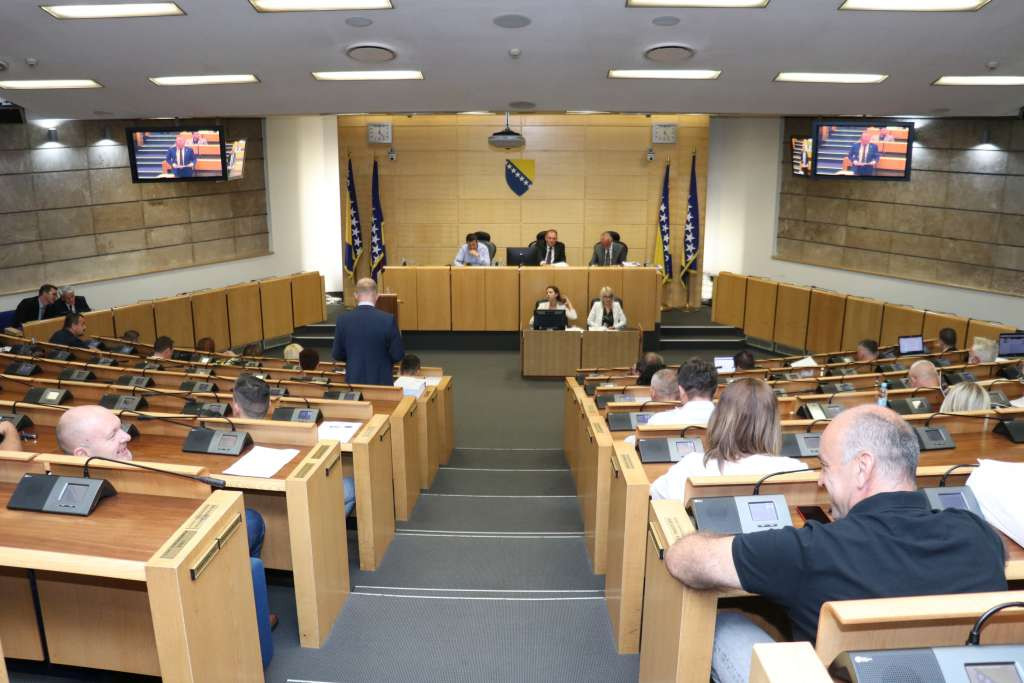 Počeo nastavak sjednice Doma naroda Parlamenta FBiH