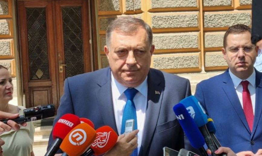 Dodik: Schmidt nema pravnog osnova da donosi bilo šta u BiH
