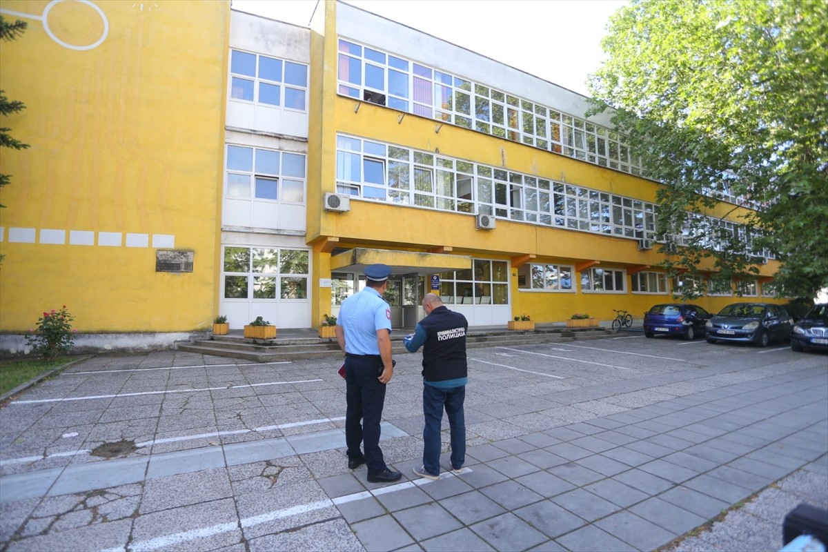 U pregledanim školama utvrđeno da su dojave o postavljenim bombama lažne