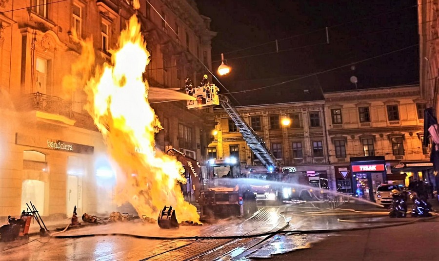 U Zagrebu u požaru ozlijeđena četiri radnika, dvojica na liječenju