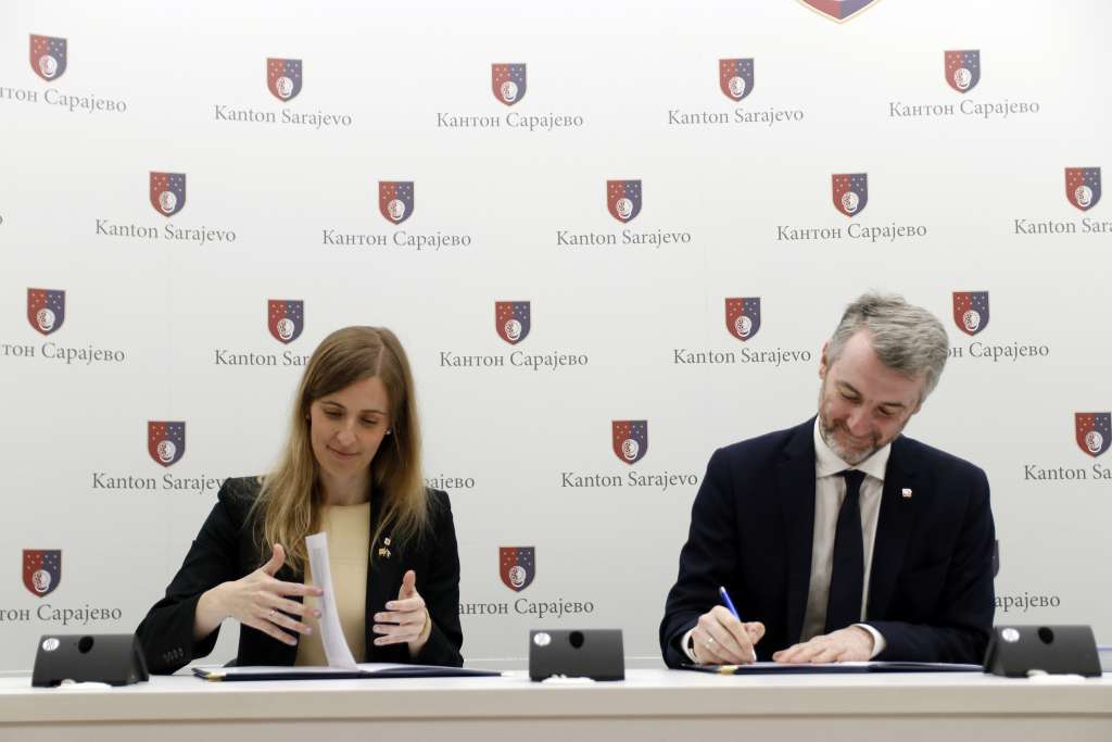 Vlade KS i Katalonije potpisale program saradnje u oblasti sporta, kulture i zdravstva