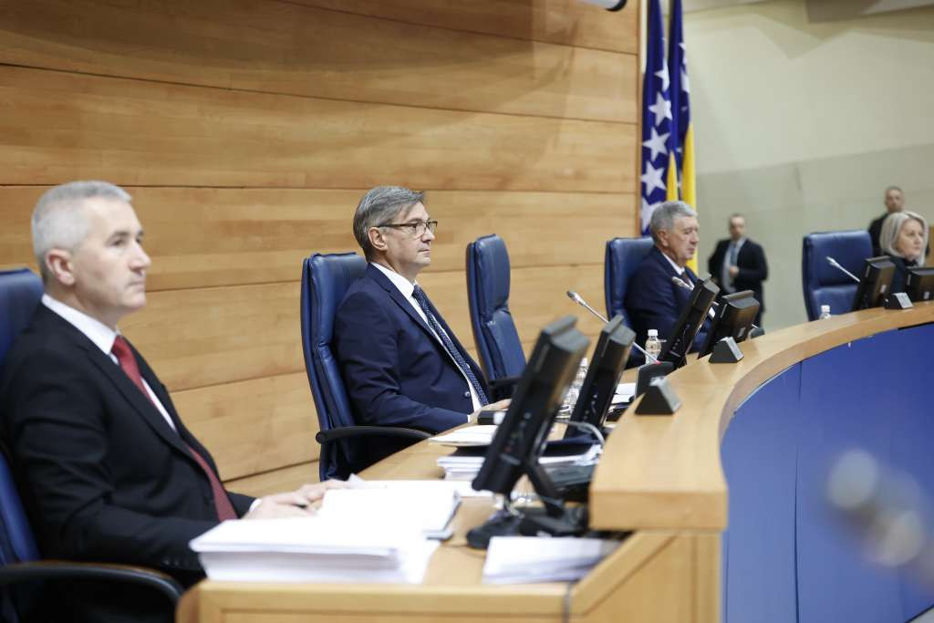 Državni zastupnici danas o izmjenama Ustava i Izbornog zakona