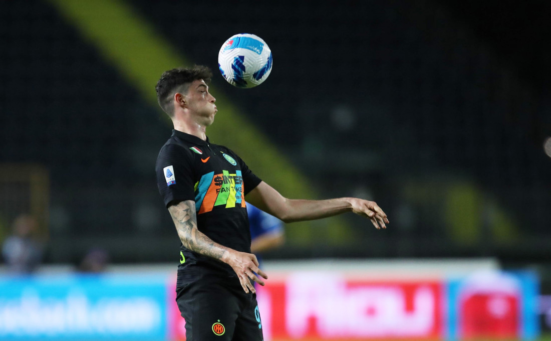 Tottenham pregovara sa Interom o transferu Bastonija