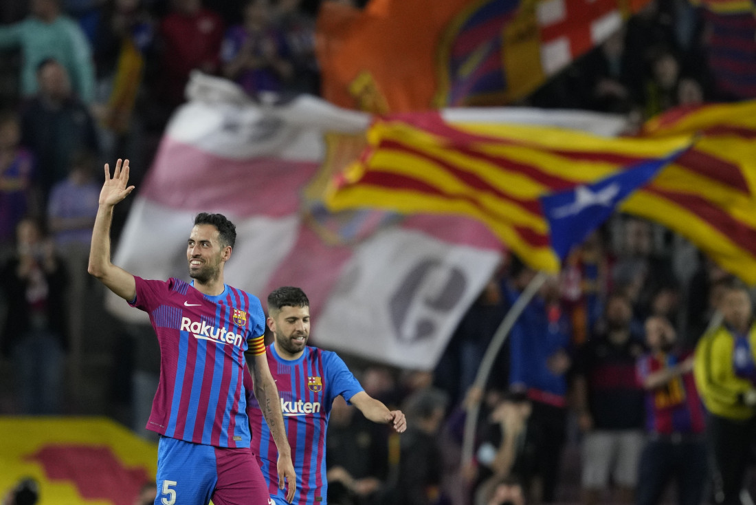 Busquets ljut jer je u medijima saznao o mogućem smanjivanju plate fudbalerima Barcelone