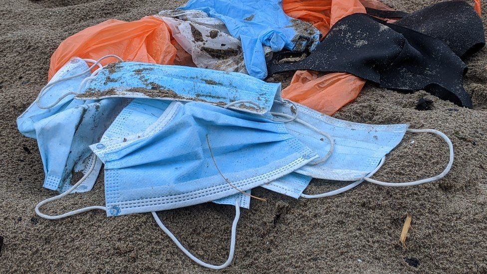 Velika Britanija će spaliti neupotrebljivu anticovid opremu vrijednu pet milijardi dolara