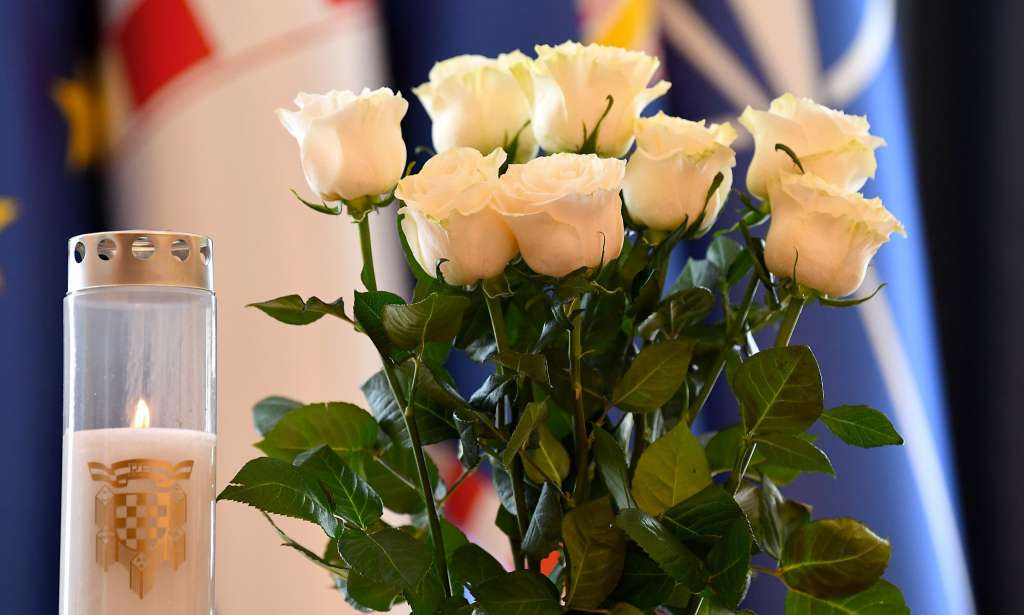 Milanović se prisjetio osmero hrvatske djece ubijene u Vitezu