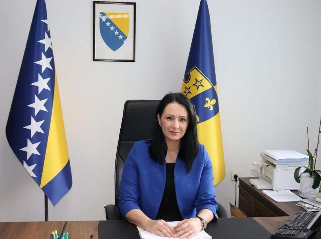 Premijerka Obuća pozvala Upravu “Ginexa” da se hitno očituje na navode medija