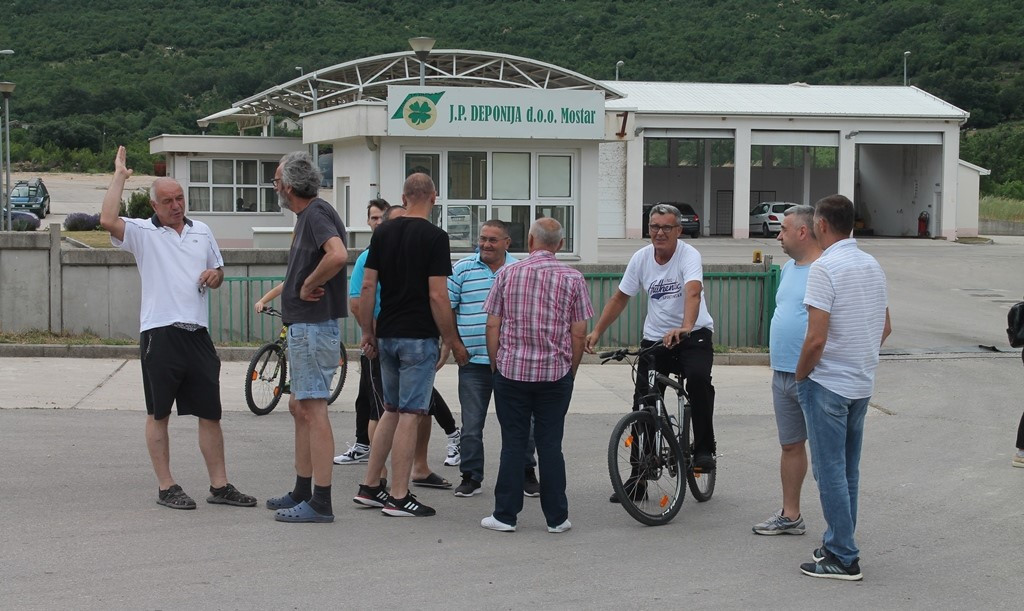 Simbolični protest u Mostaru: Građani na deponiji Uborak tri godine nakon prve blokade