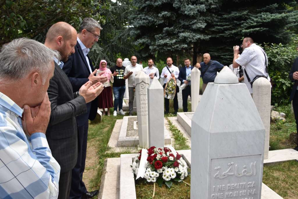 Delegacija Kantona Sarajevo obilježila 29. godišnjicu pogibije ratnog komandanta Safeta Zajke