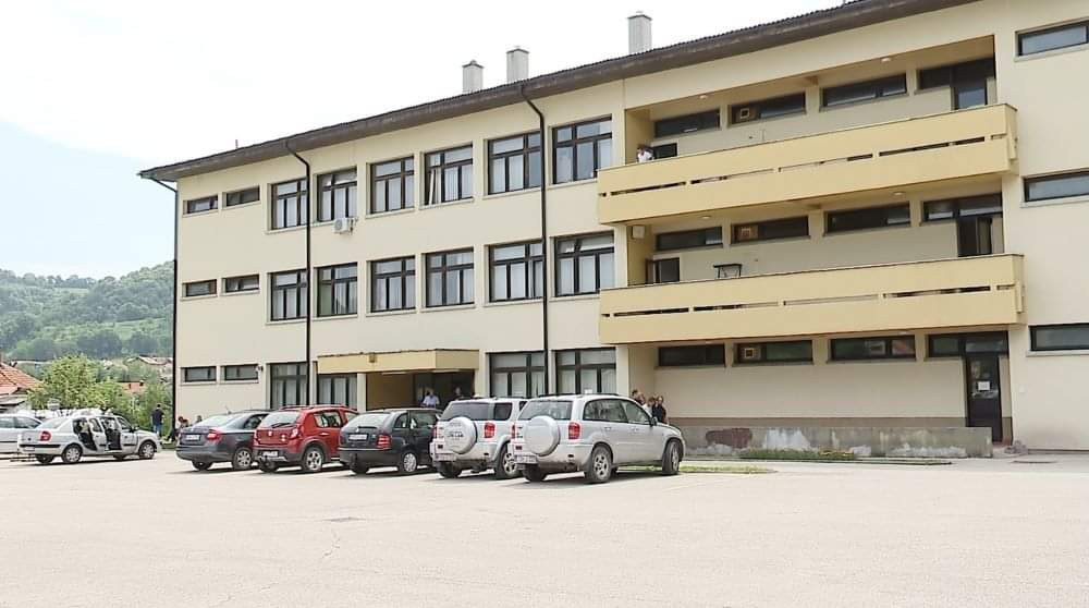 Zašto Klinika za psihijatriju UKC Tuzla nema Odjel za djecu i adolescente?