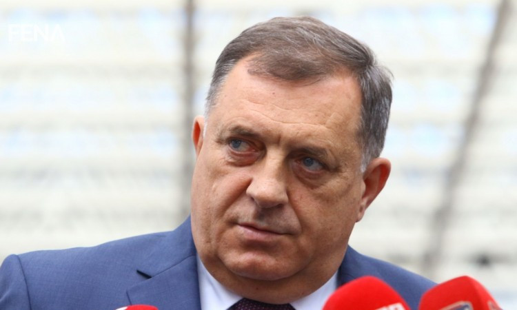 Dodik: Neprtrihvatljivo je da jedan ambasador drži slovo bh. političarima