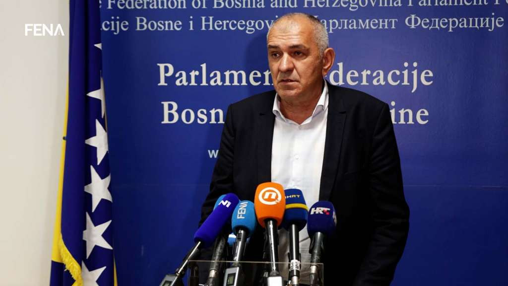 Tadić: Drago mi je da smo ispoštovali odluku visokog predstavnika