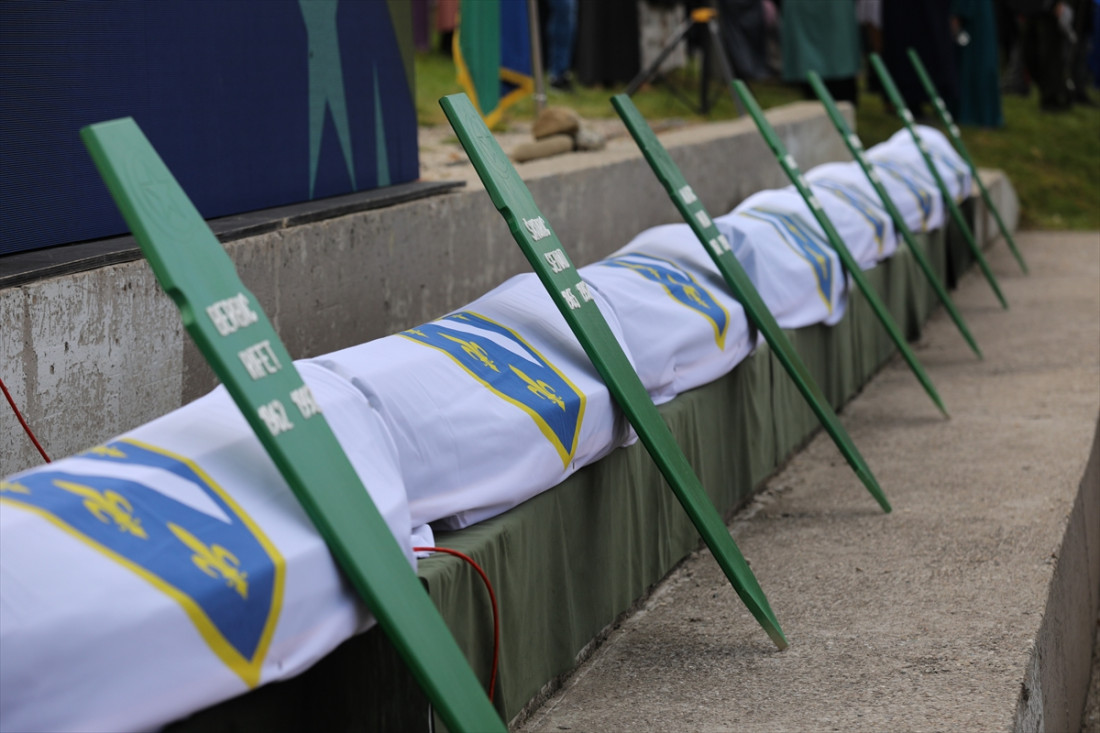 Kolektivna dženaza u Kotor-Varoši: Ukopani posmrtni ostaci osam Bošnjaka