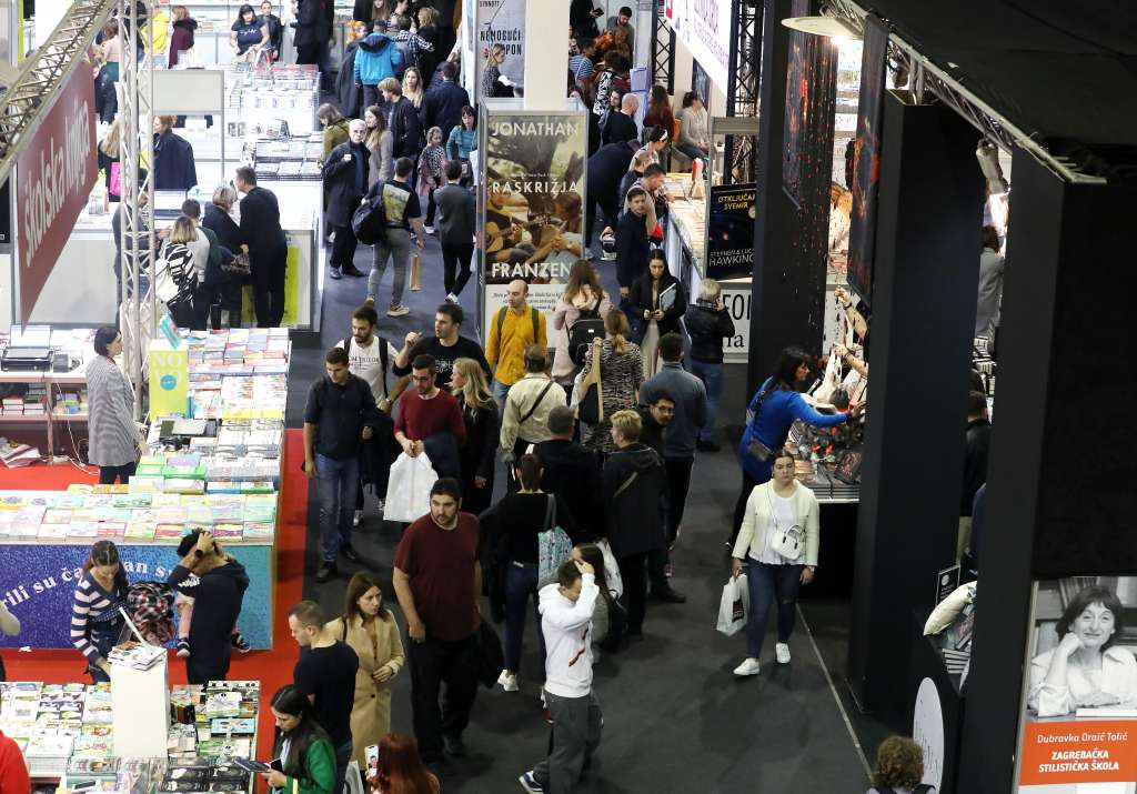 Alminu Kaplanu uručeno Kočićevo pero za knjigu "Kućni ljudi"