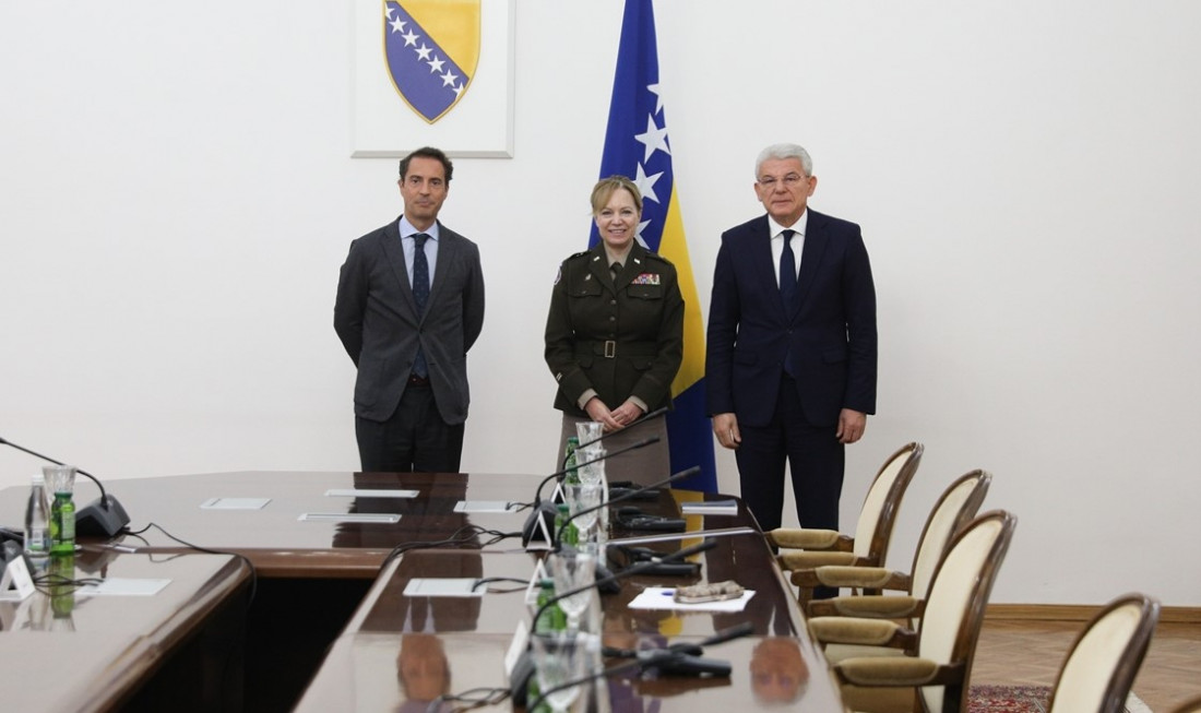 Džaferović za AA: Mandat počeo i završava sa NATO savezom, blokade su samo gubljenje vremena