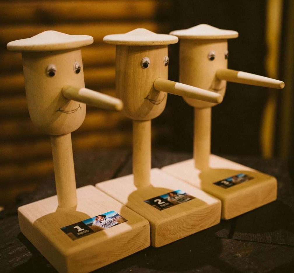 Među vrsnim lažovima iz cijele regije i jednog Grka, pobjedu odnio Vinko Perko iz Rakitna