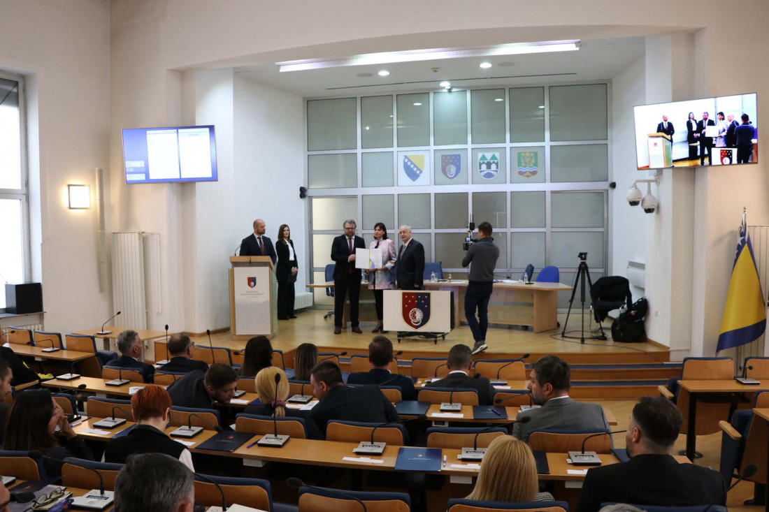 Konstituirano pet kantonalnih skupština, za tri zakazane sjednice, dok se za dvije još čekaju termini