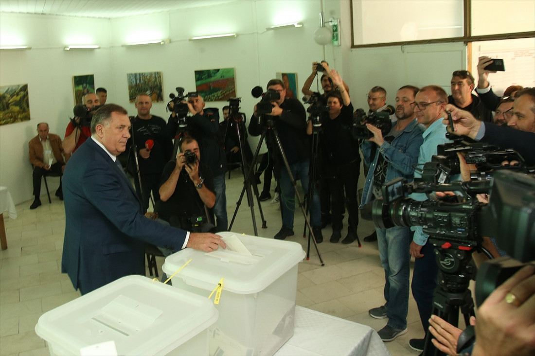 Dodik glasao u Laktašima: Oni koji dobiju izbore biće dodatno obavezni narodu da nađu najbolja rješenja